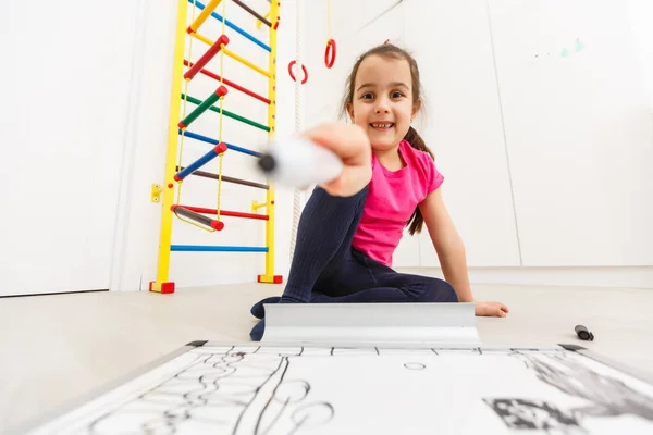 Little Girl Drawing Closeup Shot — Stock Photo, Image