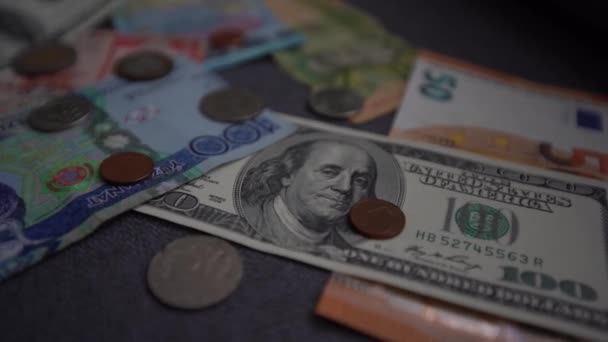 Tło Różnych Banknotów Monet Dolarów Euro Rubli Innych Walut Koncepcja — Wideo stockowe