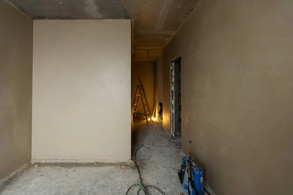 아파트 수리를 도구들 아파트 의벽들이건 개조하고 수리하고 확장하고 복구하고 재건하고 — 스톡 사진
