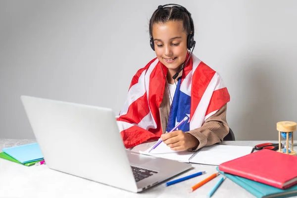 Little Girl Studying Laptop Usa Flag — Foto Stock