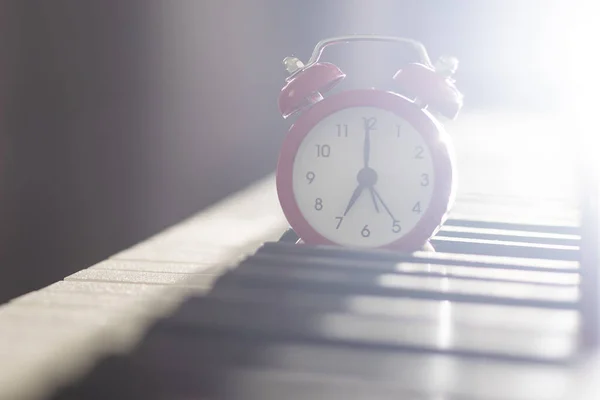 Alarm Clock Piano Background Music Lesson — Stok fotoğraf
