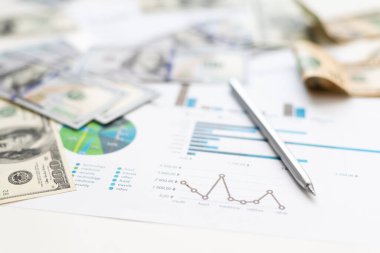 Grafik kağıdına Amerikan Doları banknotları. Mali kalkınma, Bankacılık Hesabı, İstatistikler, Yatırım Analitik Araştırma Veri Ekonomisi