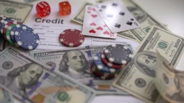 Polonyalı vergi formu ve cilalı para. para kumar kartı.