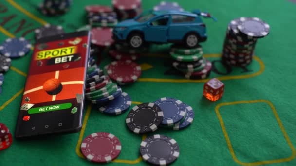 Smartphone Met Weddenschappen Sport Casino Speelgoed Auto — Stockvideo