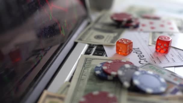 Poker Kartları Fişleri Olan Bitcoin Paralar — Stok video