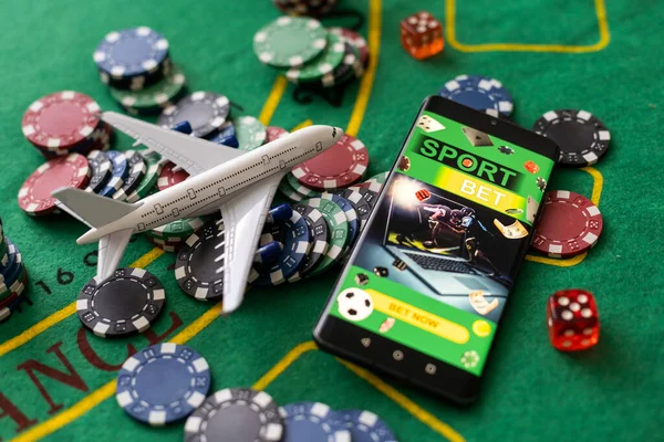Smartphone Com Apostas Esportes Cassino Avião Brinquedo — Fotografia de Stock