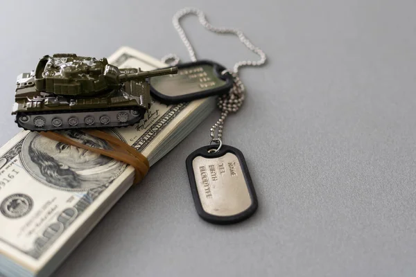Katonai Azonosító Érmek Dollárszámlák Egyesült Államok Lobogóján Katonai Nyugdíj Katonai — Stock Fotó