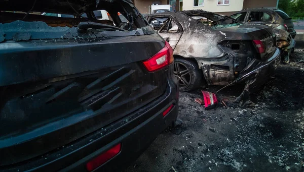 Coches Rotos Quemados Estacionamiento Accidente Vandalismo Deliberado Coche Quemado Consecuencias — Foto de Stock