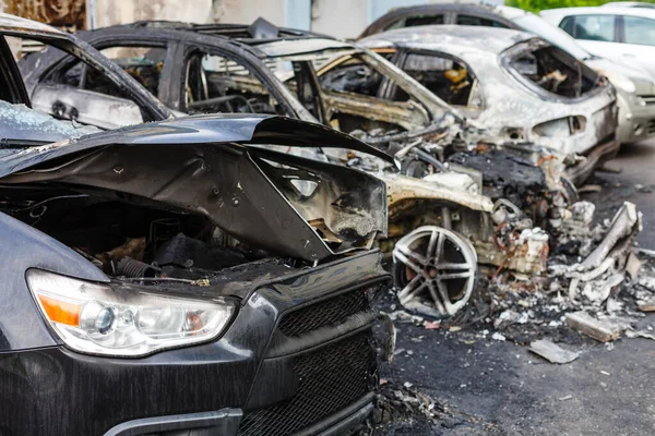 Cropped Front View Burned Abandoned Rusty Cars — Stock Photo, Image