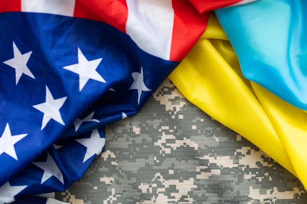 Usa Flagga Tillsammans Med Ukrainska Flaggan Enda Bild Flaggor Blanda — Stockfoto