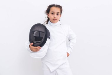 Eskrim takımlı küçük kız..