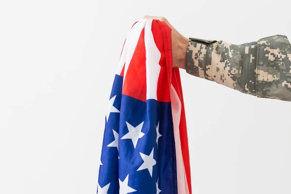 ウサ旗を持つ兵士軍人 — ストック写真