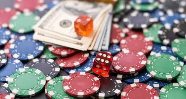 Dinheiro Dinheiro Notas Dólar Fichas Casino Fichas Casino Jogos Azar — Fotografia de Stock