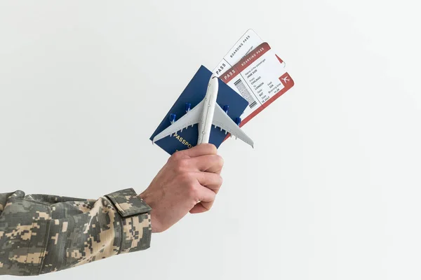 Militar Tiene Pasaportes Billetes —  Fotos de Stock