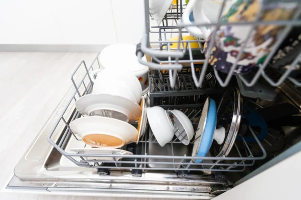 Open Dishwasher Clean Dishes White Kitchen — Stock Photo, Image
