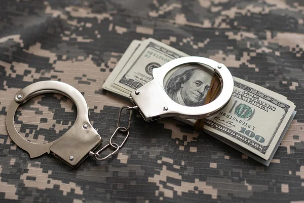 Katonai Egyenruha Bilincs Pénz Háborús Bűnös Katonai Személyzet Büntetőjogi Felelőssége — Stock Fotó