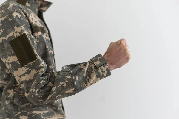 Closeup Shot Claded Hands Unalignable Soldier Camorge Army Uniform Military — 스톡 사진