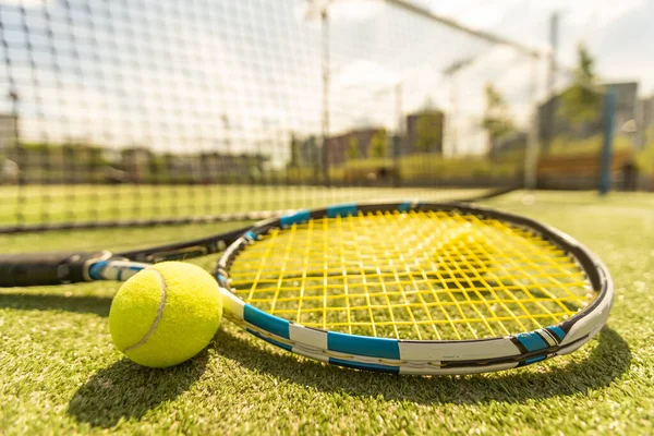 Raquette Tennis Avec Une Balle Tennis Sur Court Tennis — Photo
