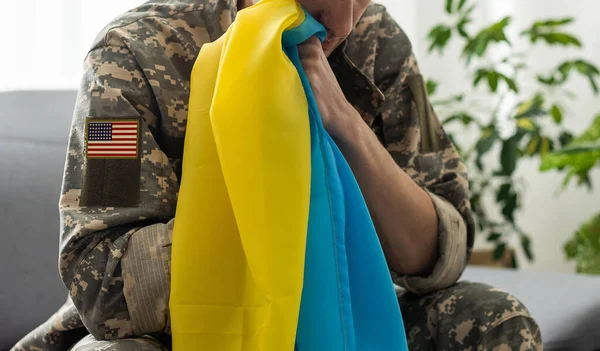 American Flag Soldiers Arm Flag Ukraine Background Військова Підтримка Сша — стокове фото