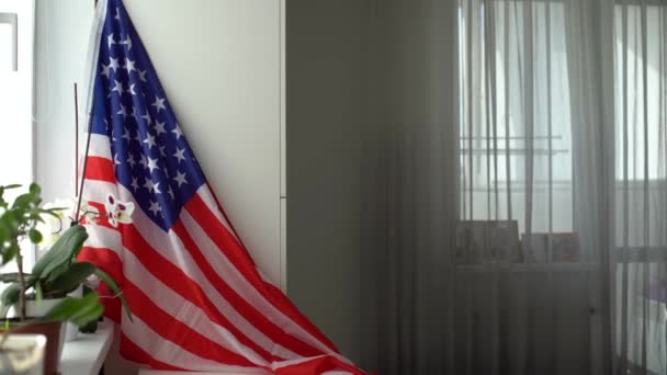 Abd Bayraklı Şık Bir Oturma Odası Yüksek Kalite Fotoğraf — Stok video