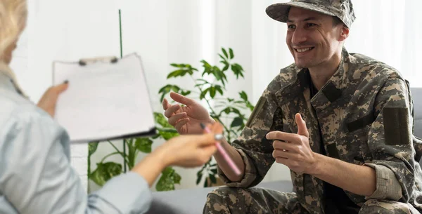 Veterano Guerra Hablando Problemas Durante Terapia — Foto de Stock