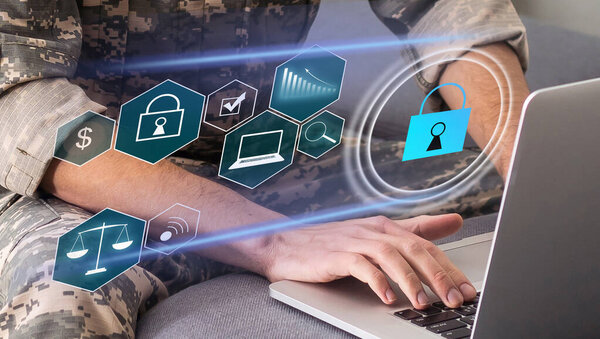 Концепции кибербезопасности и конфиденциальности для защиты данных. Технология защиты иконок и интернет-сетей. Интернет и технологическая концепция на виртуальном экране. Ref-lock