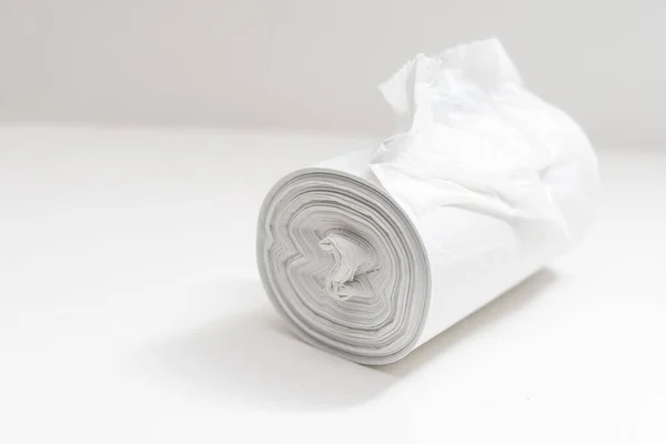 Plastik Putih Tas Sampah Polietilena Terisolasi Atas Latar Belakang Putih — Stok Foto