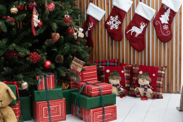Beautiful Christmas Gifts Fir Tree Floor Room — Stock Photo, Image