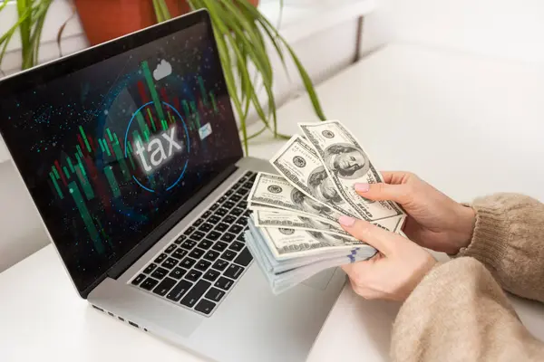 Businesswoman Sitting Her Office Holding Money Laptop — Stock Photo, Image