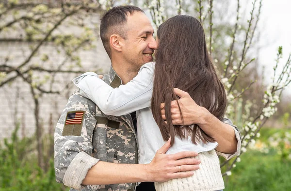 Soldier Reunited His Daughter — Stock Photo, Image
