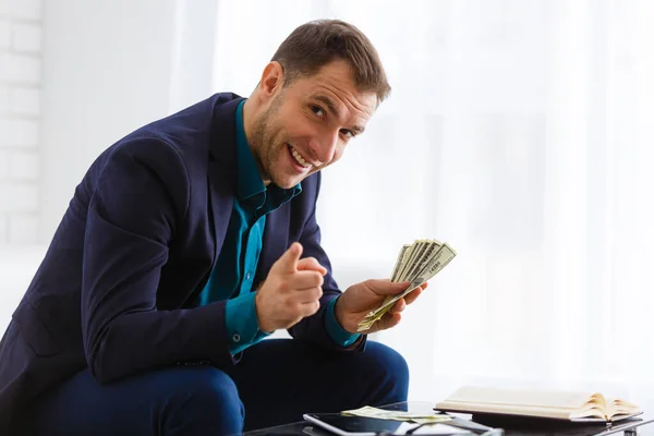 Businessman Counting Hundred Dollar Bills Money Trade Concept — Foto de Stock