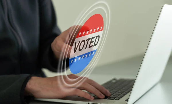Personenhand Sucht Gerne Einen Wahltag Virtuellen Bildschirm — Stockfoto