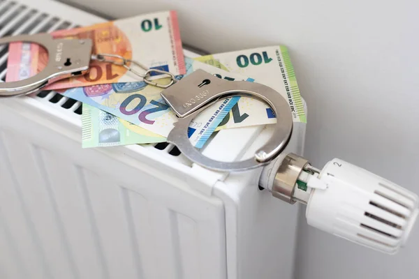 Τραπεζογραμμάτια Ευρώ Θερμαντικό Σώμα Ενεργειακή Κρίση Και Ακριβό Κόστος Θέρμανσης — Φωτογραφία Αρχείου