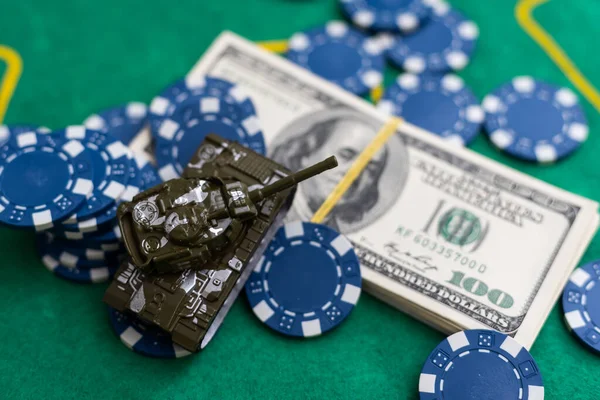 Poker Žetony Dolary Dvě Esa Kvalitní Fotografie — Stock fotografie