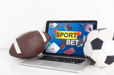 Mobil cihazınızdan canlı bir spor etkinliği izleyin. Futbol maçlarına bahis oynuyorum. Yüksek kalite fotoğraf