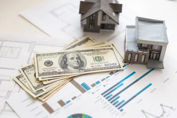 Papier Huis Model Achtergrond Van Amerikaanse Dollars Bankbiljetten Huisvestingsmarkt Aankoop — Stockfoto