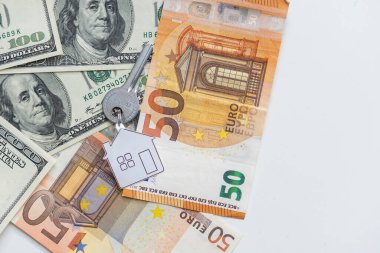 İpotek yükleme ve hesap makinesi mülkiyet belgesi kavramı. Yüksek kalite fotoğraf