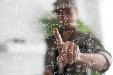 Genç ordu bilimsel formüllerle çalışıyor. karışık ortam.