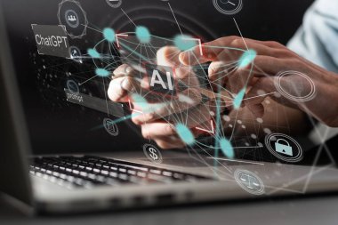 İş adamı, iş aletleri için yapay zeka kullanıyor. AI ile robot sohbeti, akıllı robot yapay zeka, yapay zeka kullanarak bir şeyler üretmek veya iş problemlerini çözmeye yardım etmek. Yüksek kalite fotoğraf