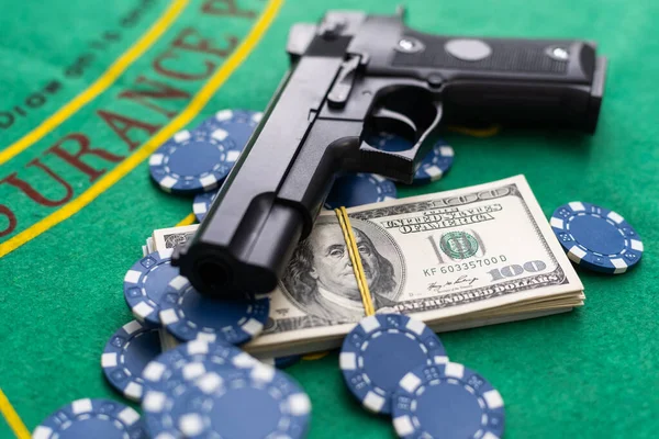 Poker Žetony Dolar Peníze Bankovky Zelenou Látku Kvalitní Fotografie — Stock fotografie