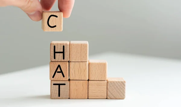 Inggris Chat Word Written Wooden Cube Foto Berkualitas Tinggi — Stok Foto