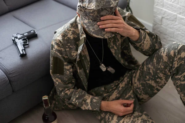 Πορτρέτο Ενός Μεσήλικα Θλιμμένου Απελπισμένου Στρατιωτικού Στρατιώτης Ειδικές Ανάγκες Που — Φωτογραφία Αρχείου