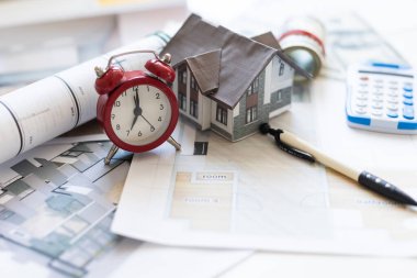 Mühendislik şeması taslak kağıt taslağı proje taslağı mimari. Endüstriyel çizim detayları ve çeşitli çizim araçları. Yüksek kalite fotoğraf