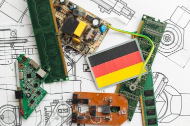 İşlemci çipli bilgisayar elektronik devre kartında Almanya bayrağı. Yüksek kalite fotoğraf