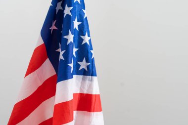 Rüzgarda dalgalanan Amerikan bayrağı. Yüksek kalite fotoğraf