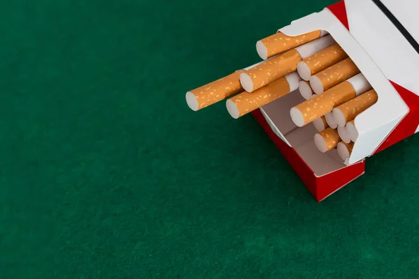パックの中のタバコの閉鎖 高品質の写真 — ストック写真