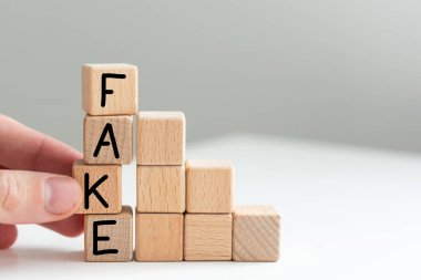  Sahte olan küplerde yazılıdır. Yüksek kalite fotoğraf