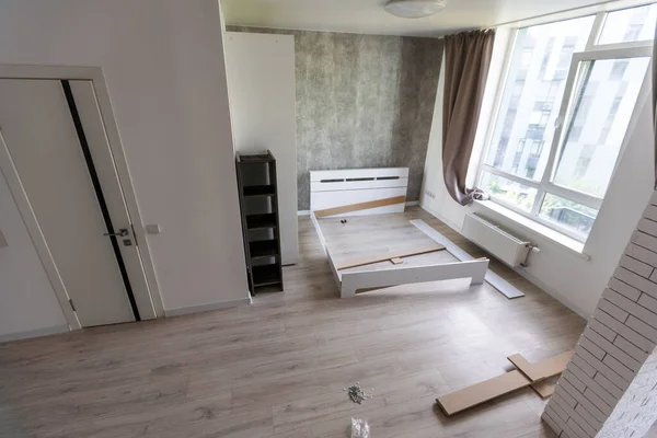 Ovanifrån Skruvar Instruktion Och Konstruktion Roulette Möbler Montering Sängar Lägenheten — Stockfoto