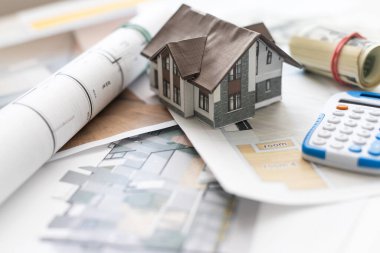 Dolar, boya, fırça ve aksesuarlı evler için mimari çizimler. Yüksek kalite fotoğraf