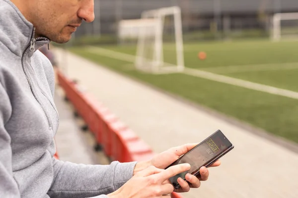 Man Using Online Sports Betting Services Phone — Stock Photo, Image